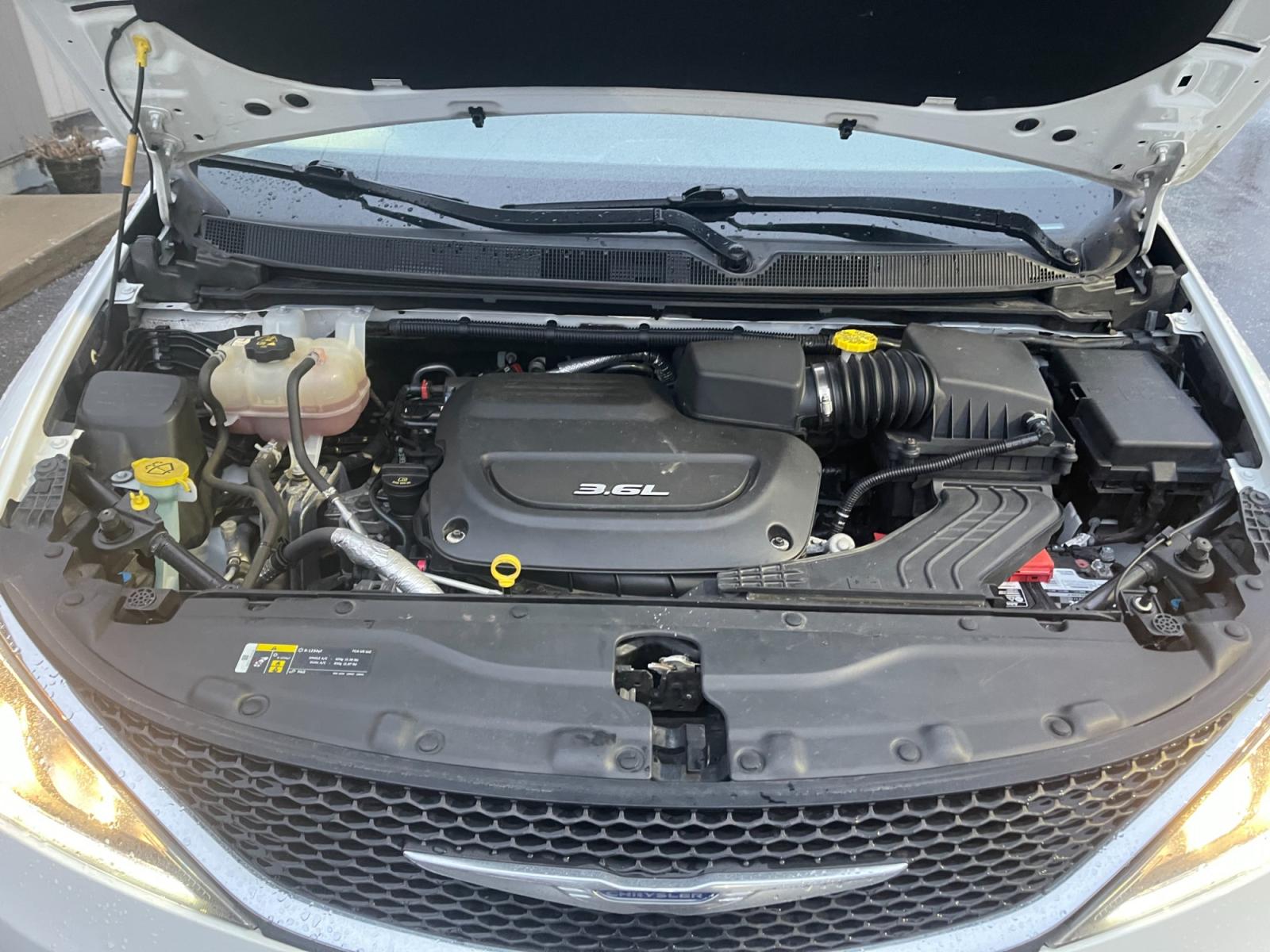 2018 White /Black Chrysler Pacifica Touring-L Plus (2C4RC1EG0JR) with an 3.6L V6 DOHC 24V engine, 9A transmission, located at 11115 Chardon Rd. , Chardon, OH, 44024, (440) 214-9705, 41.580246, -81.241943 - This 2018 Chrysler Pacifica Touring L Plus is a well-equipped minivan, boasting a single-owner history and a clean accident record. It features a capable 3.6L Pentastar V6 engine complemented by a 9-speed automatic transmission with start-stop technology to enhance fuel efficiency. The interior is a - Photo #14